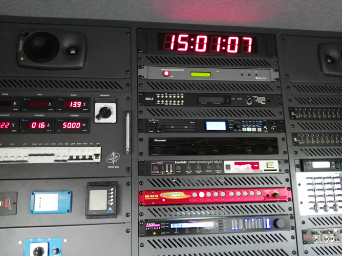 北海人民广播电台直播车